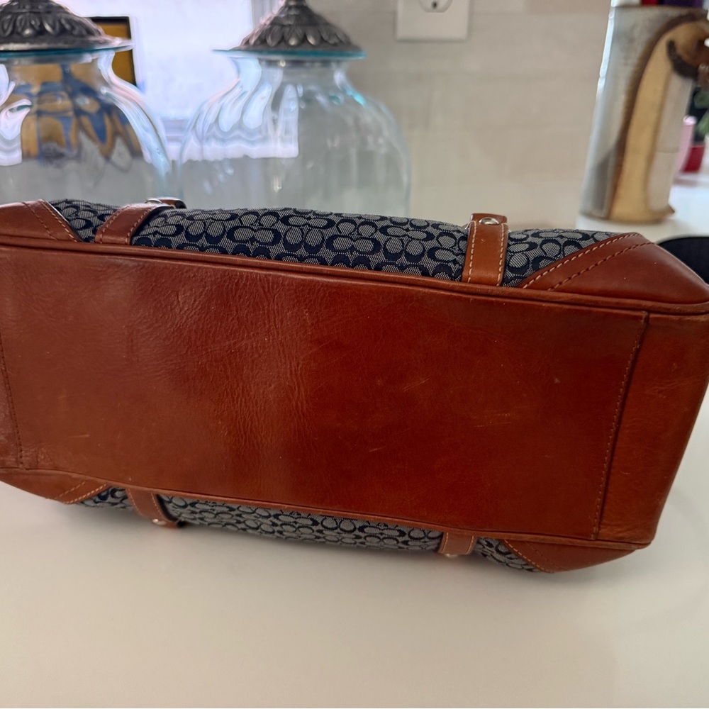 Coach Navy and Tan Shoulder Bag - Picture 13 of 14
